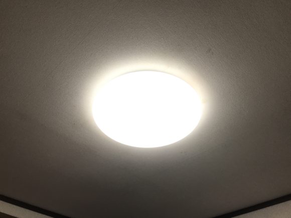 部屋の電気のスイッチ紐が切れた 取れた時の対処方法 天井照明 蛍光灯 シーリング 電球など ニートの試行錯誤